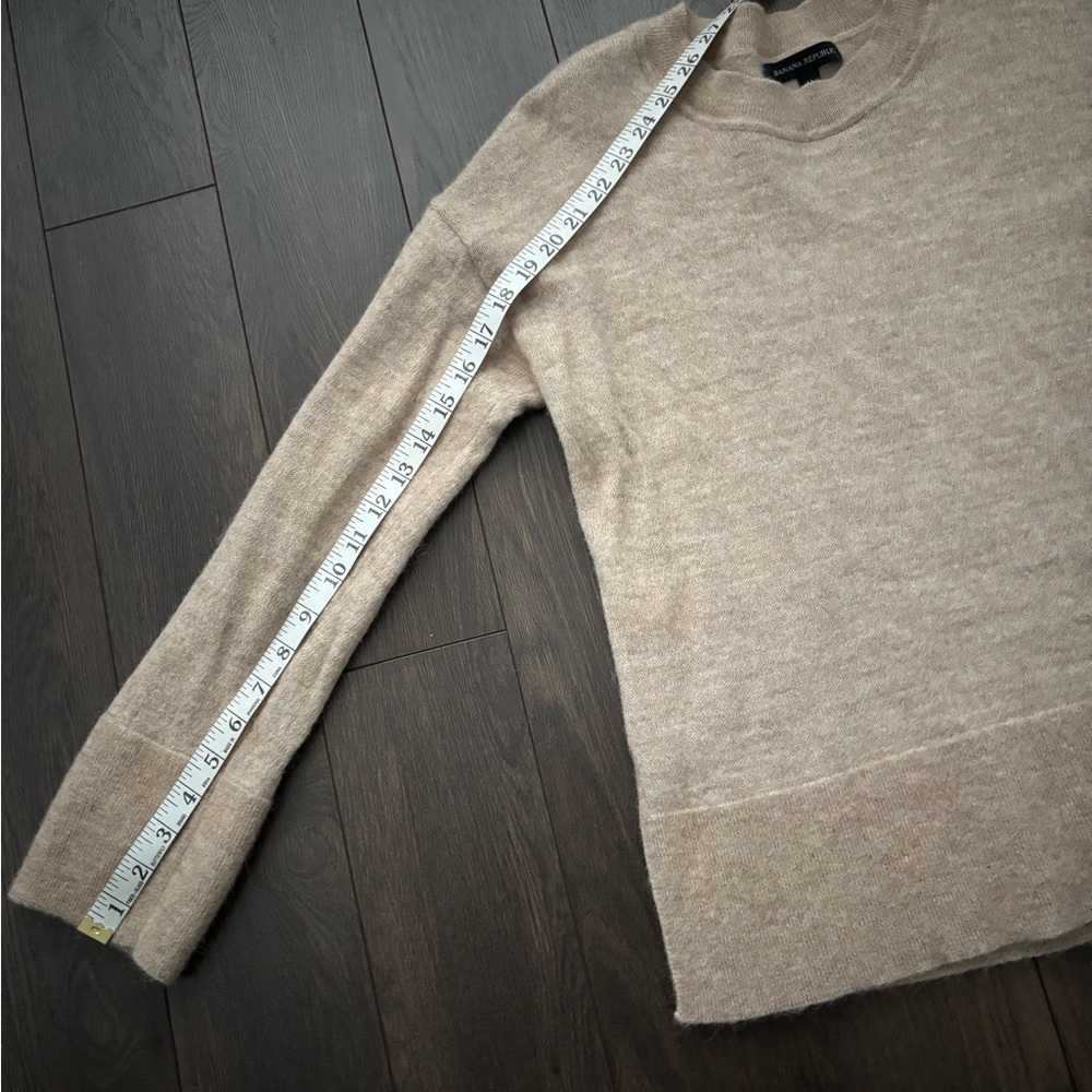 BANANA REPUBLIC Brushed Knit Sweater Medium - Picture 8 of 11